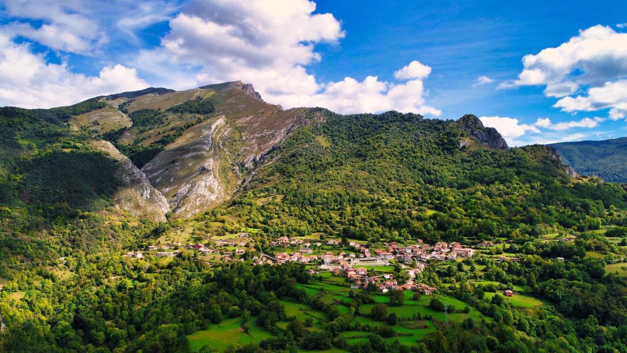 Hotel La Cuna Del Sella Oseja de Sajambre Dış mekan fotoğraf
