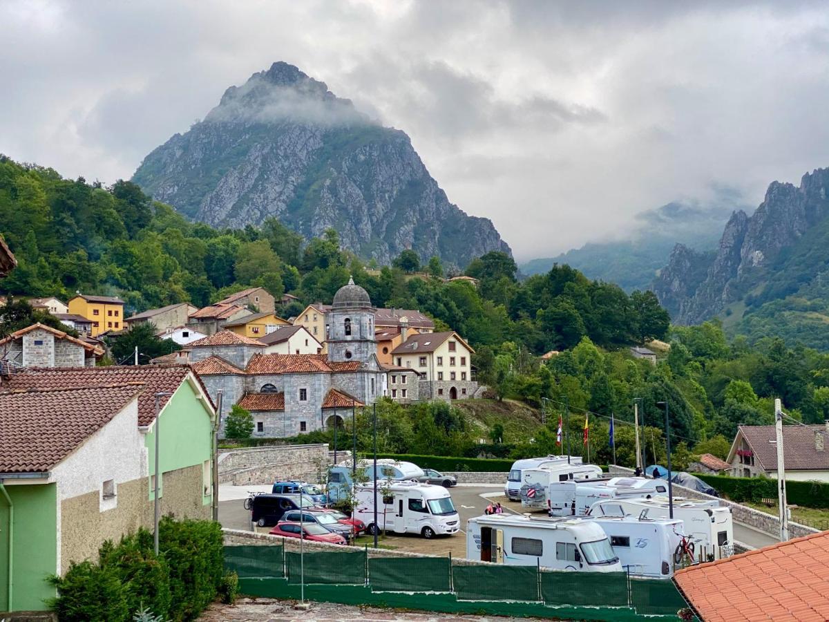 Hotel La Cuna Del Sella Oseja de Sajambre Dış mekan fotoğraf