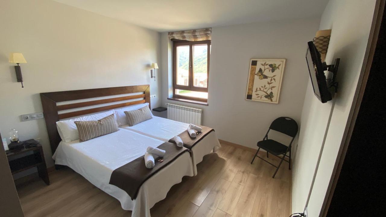 Hotel La Cuna Del Sella Oseja de Sajambre Dış mekan fotoğraf