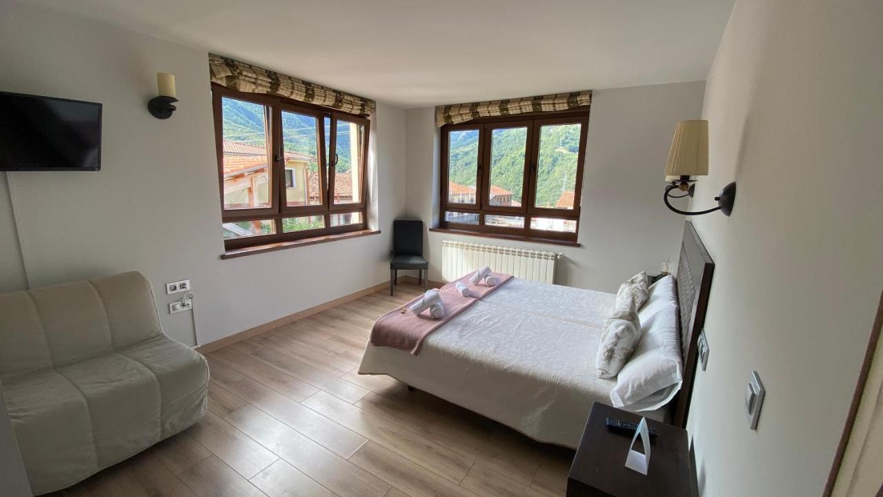 Hotel La Cuna Del Sella Oseja de Sajambre Dış mekan fotoğraf