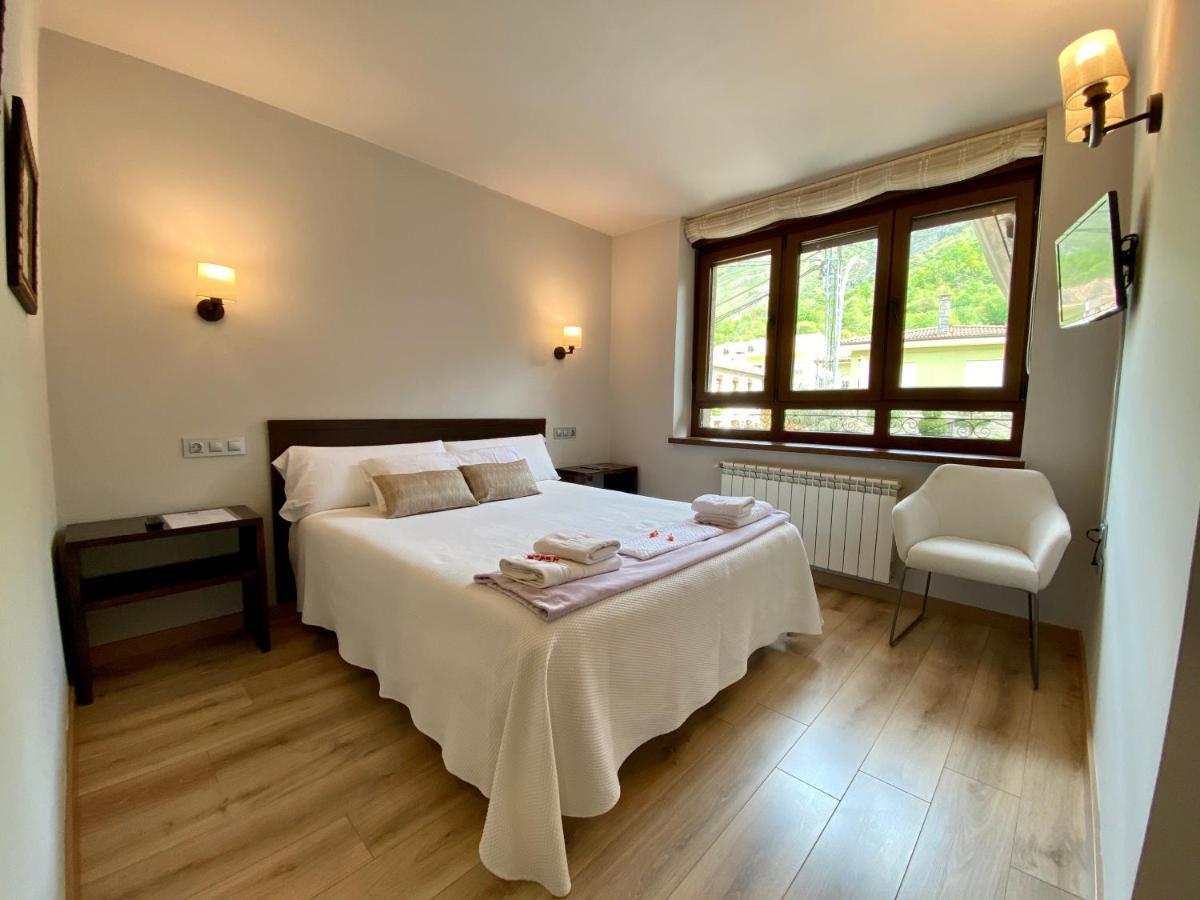 Hotel La Cuna Del Sella Oseja de Sajambre Dış mekan fotoğraf