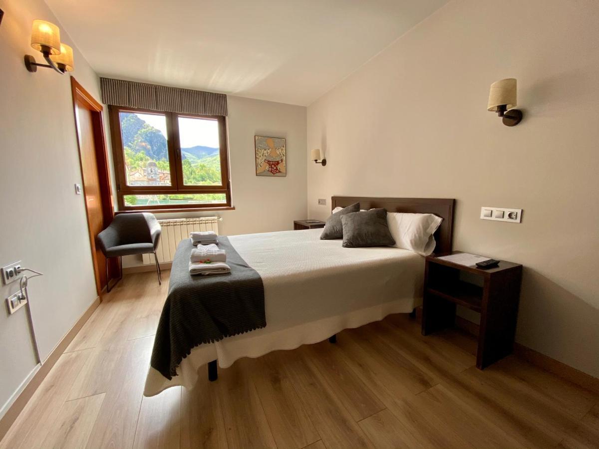 Hotel La Cuna Del Sella Oseja de Sajambre Dış mekan fotoğraf