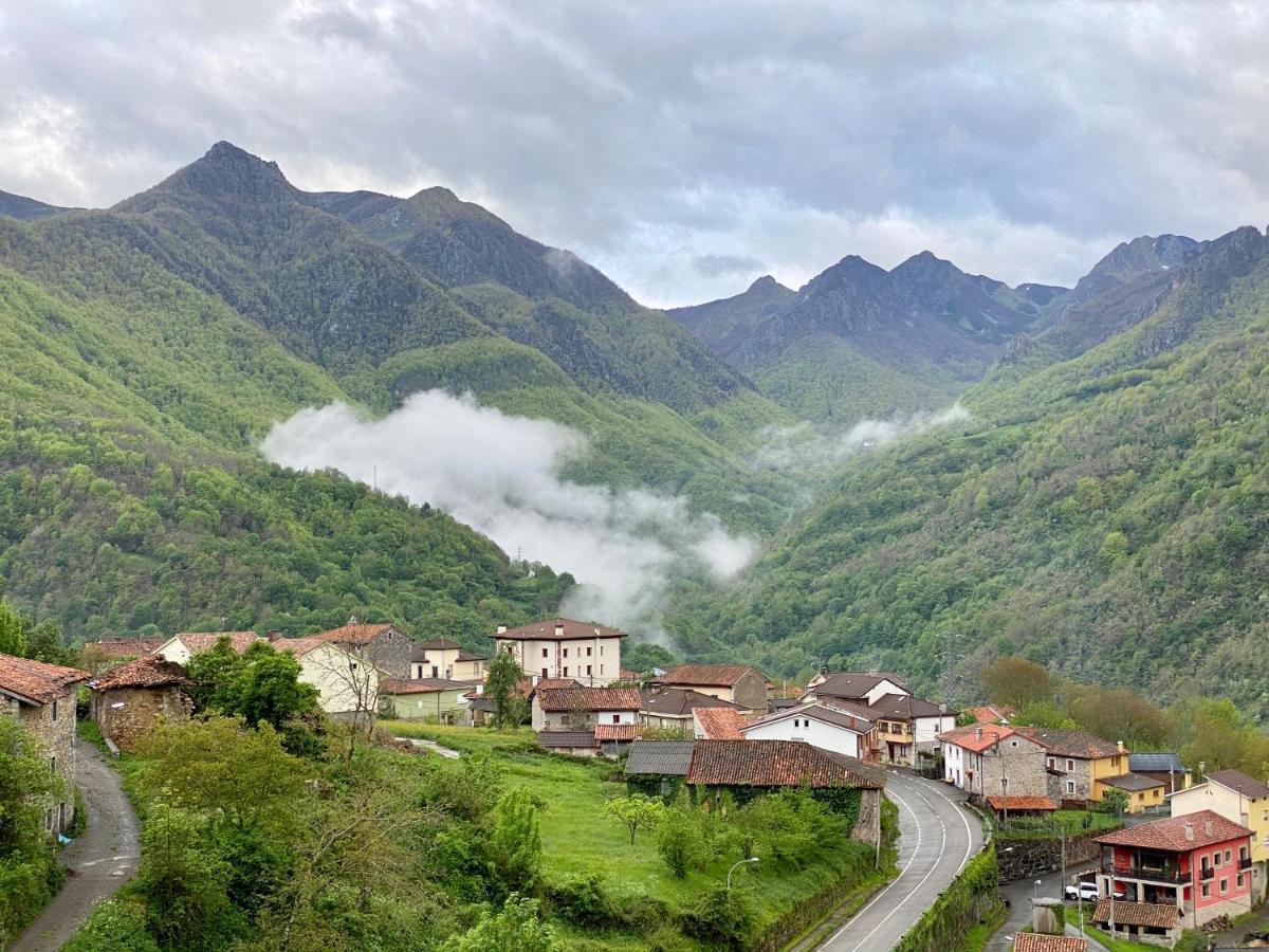 Hotel La Cuna Del Sella Oseja de Sajambre Dış mekan fotoğraf
